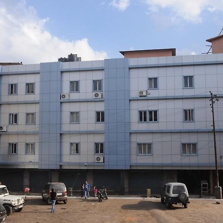Hotel Barbareek Shillong Exteriör bild