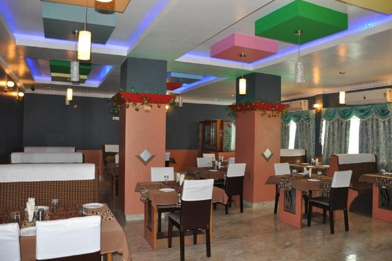 Hotel Barbareek Shillong Exteriör bild
