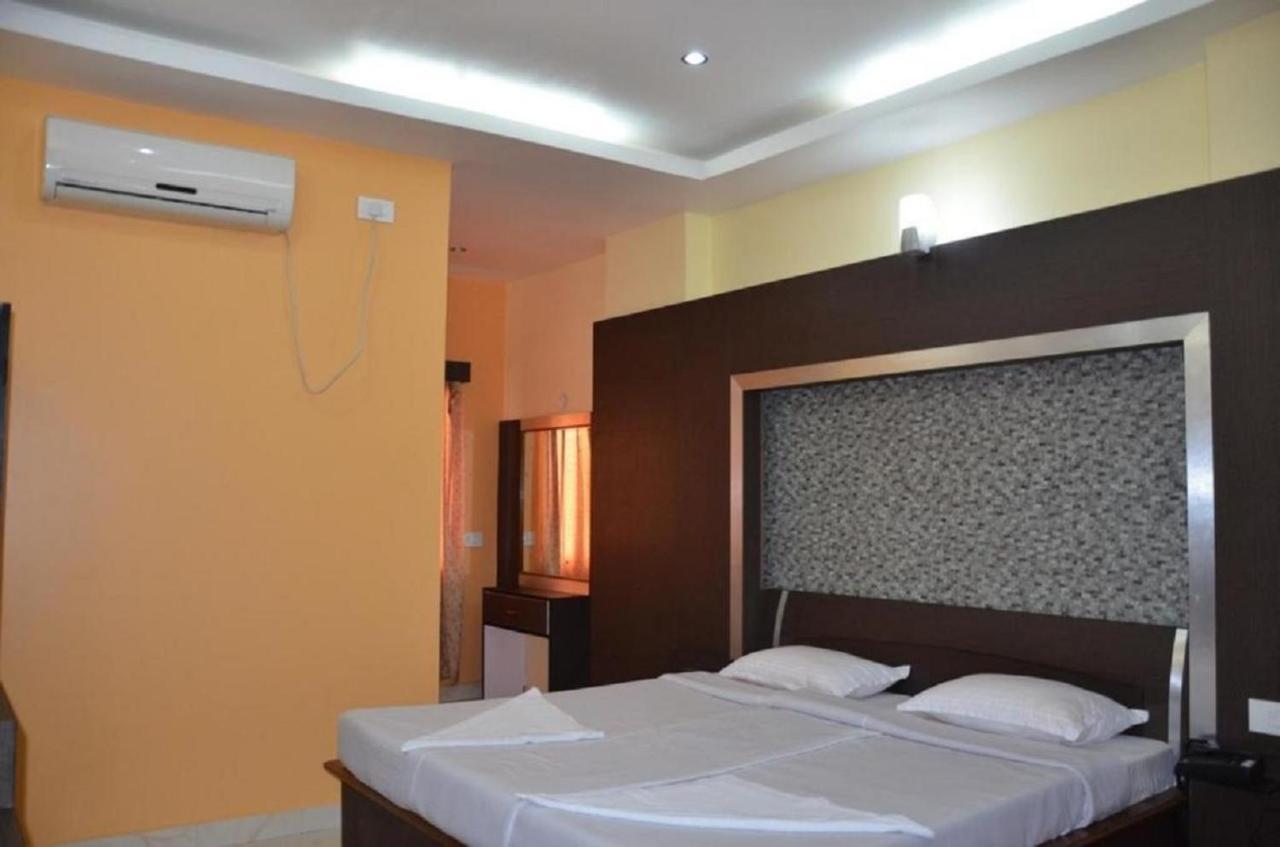 Hotel Barbareek Shillong Exteriör bild