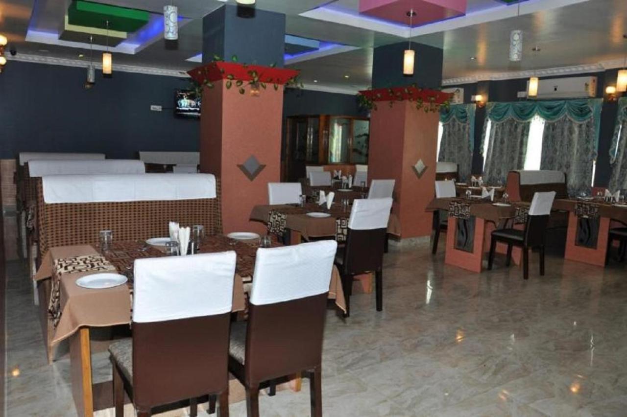 Hotel Barbareek Shillong Exteriör bild
