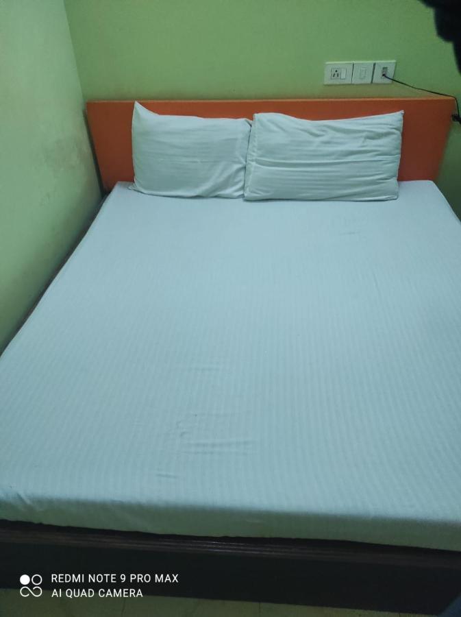 Hotel Barbareek Shillong Exteriör bild