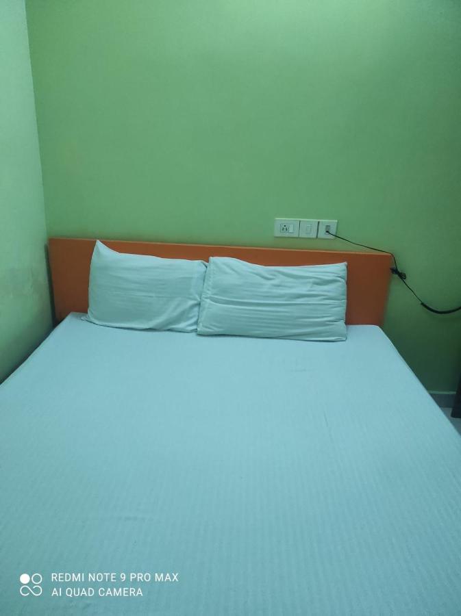 Hotel Barbareek Shillong Exteriör bild
