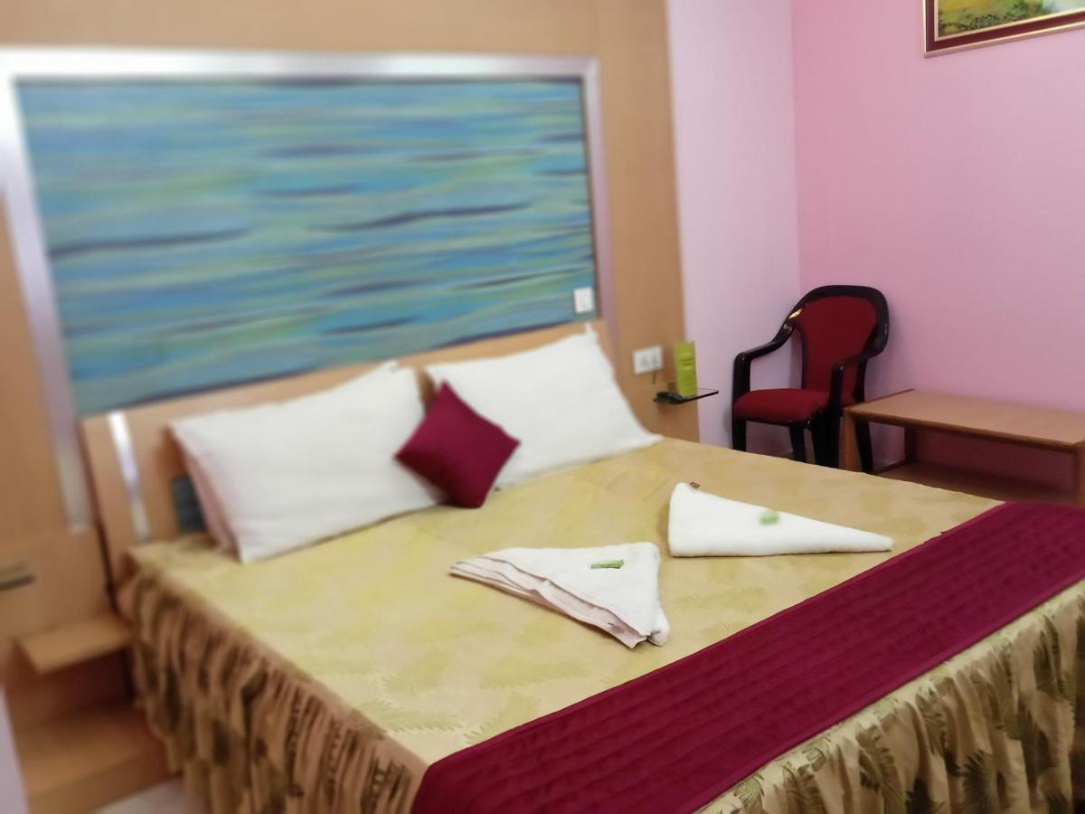 Hotel Barbareek Shillong Exteriör bild