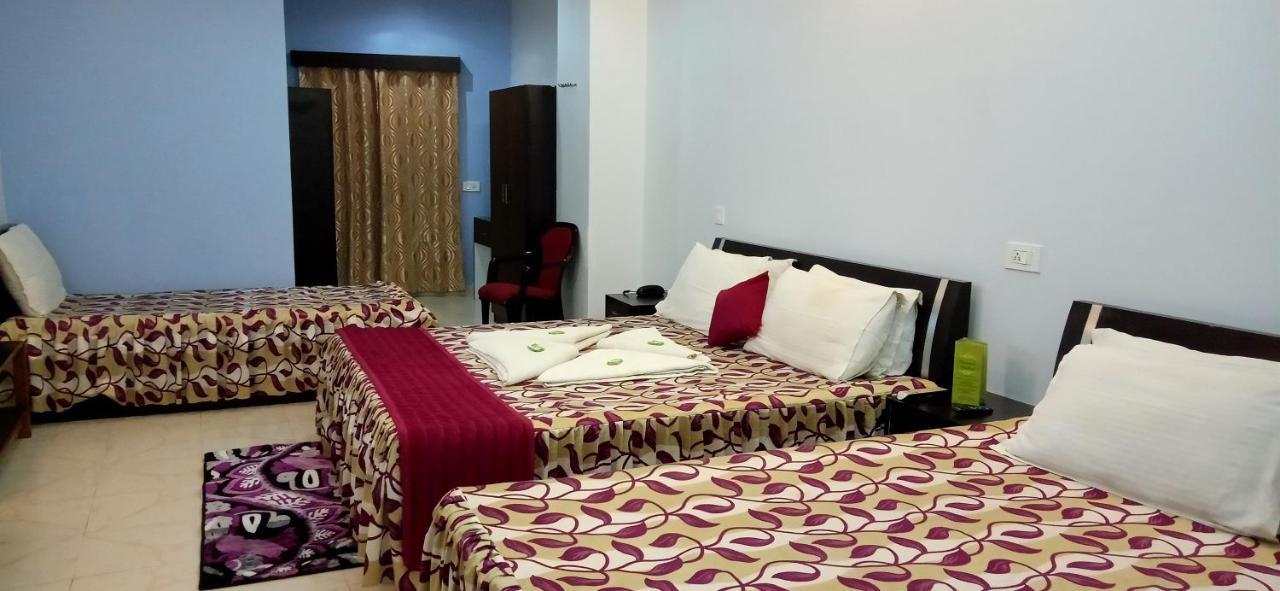 Hotel Barbareek Shillong Exteriör bild