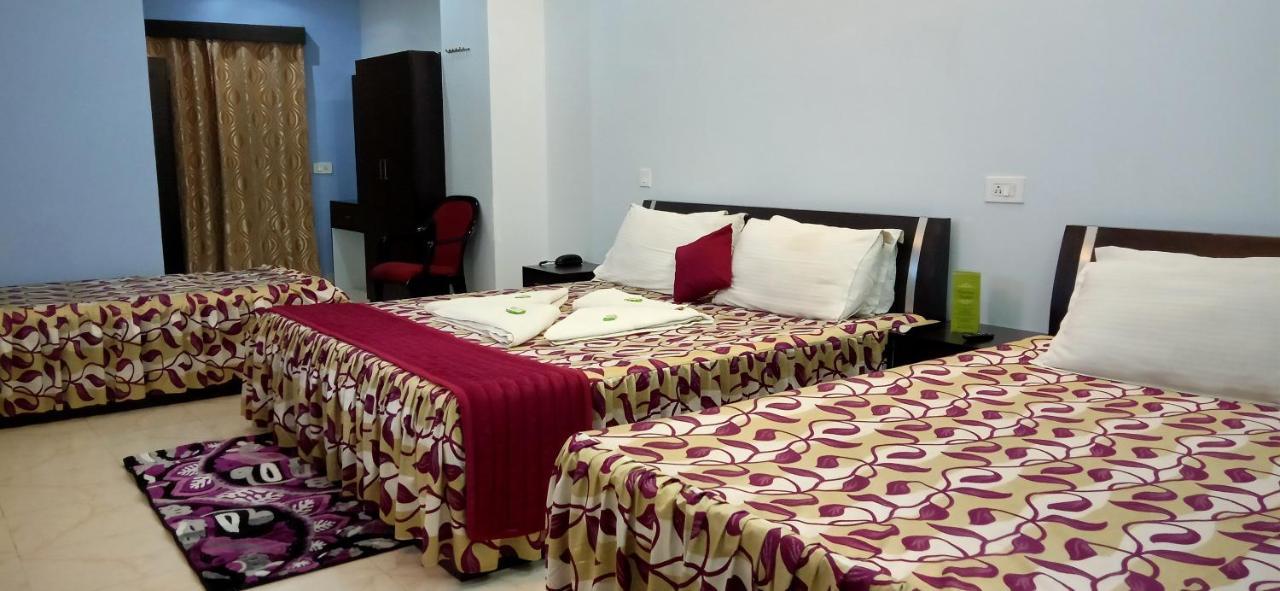 Hotel Barbareek Shillong Exteriör bild