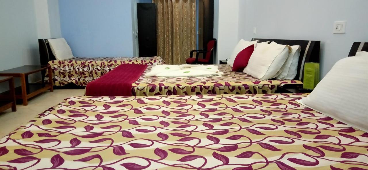 Hotel Barbareek Shillong Exteriör bild